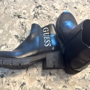 ⭐️ NEW ⭐️ Guess Boots